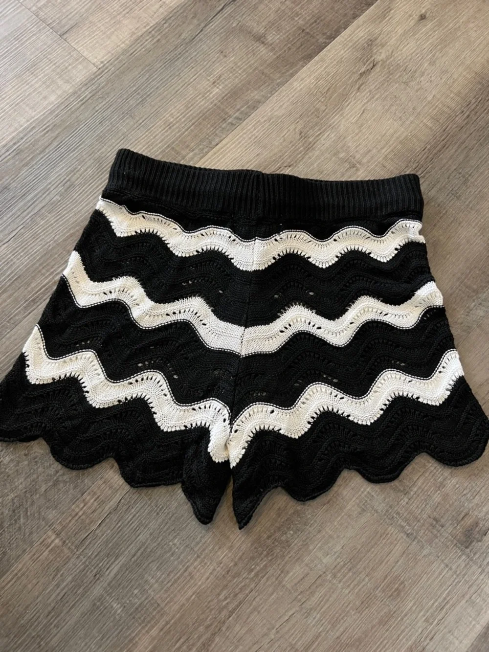 Beach Riot Black & White High-Rise Scallop Knit Shorts - Picture 3 of 5